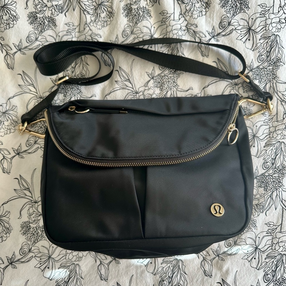 lululemon All Night Festival Bag 5L